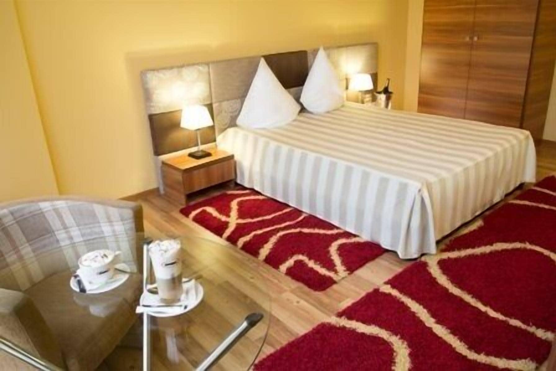 Hotel Perla Timişoara Eksteriør bilde