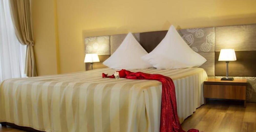 Hotel Perla Timişoara Eksteriør bilde