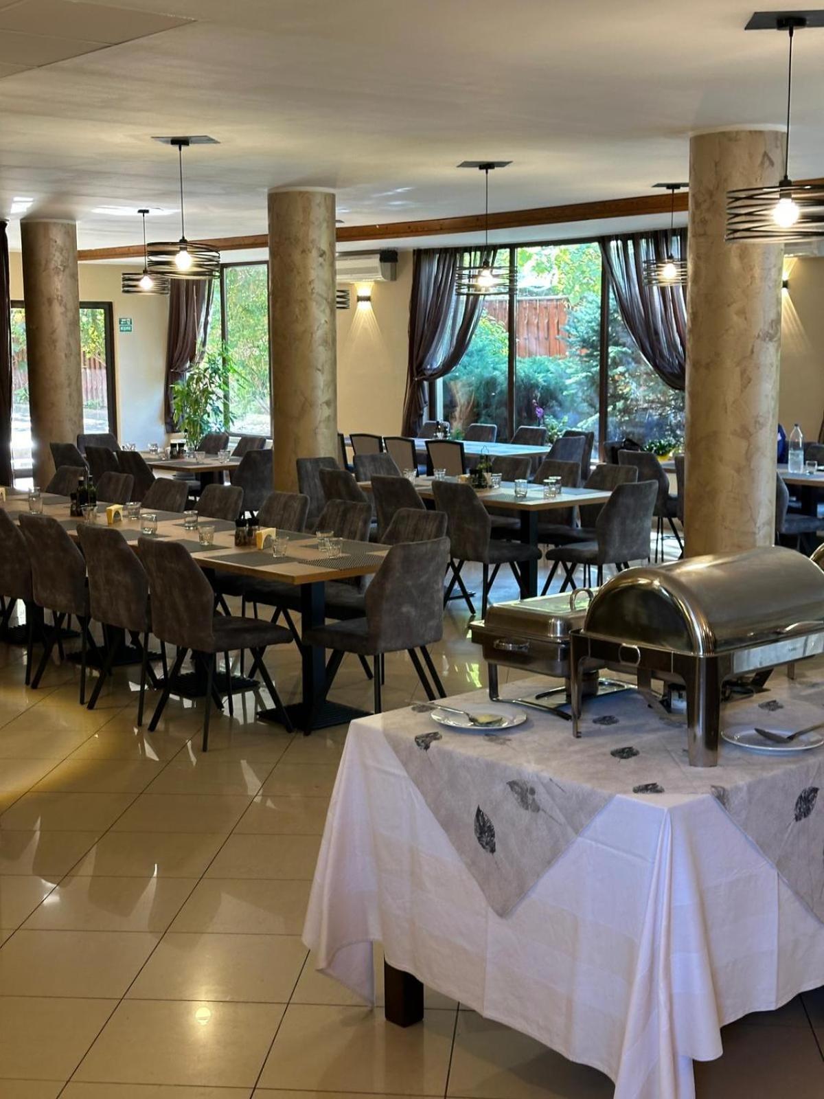 Hotel Perla Timişoara Eksteriør bilde